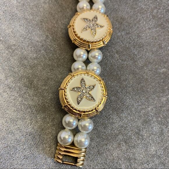Vintage Butler Faux Pearl Starfish Bracelet Gold Tone & Enamel - Picture 4 of 9